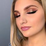 The Simple Glow Glam Make-Up Look