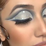 A Beginner’s Guide: How To Ace Cut Crease Eyeshadow Look
